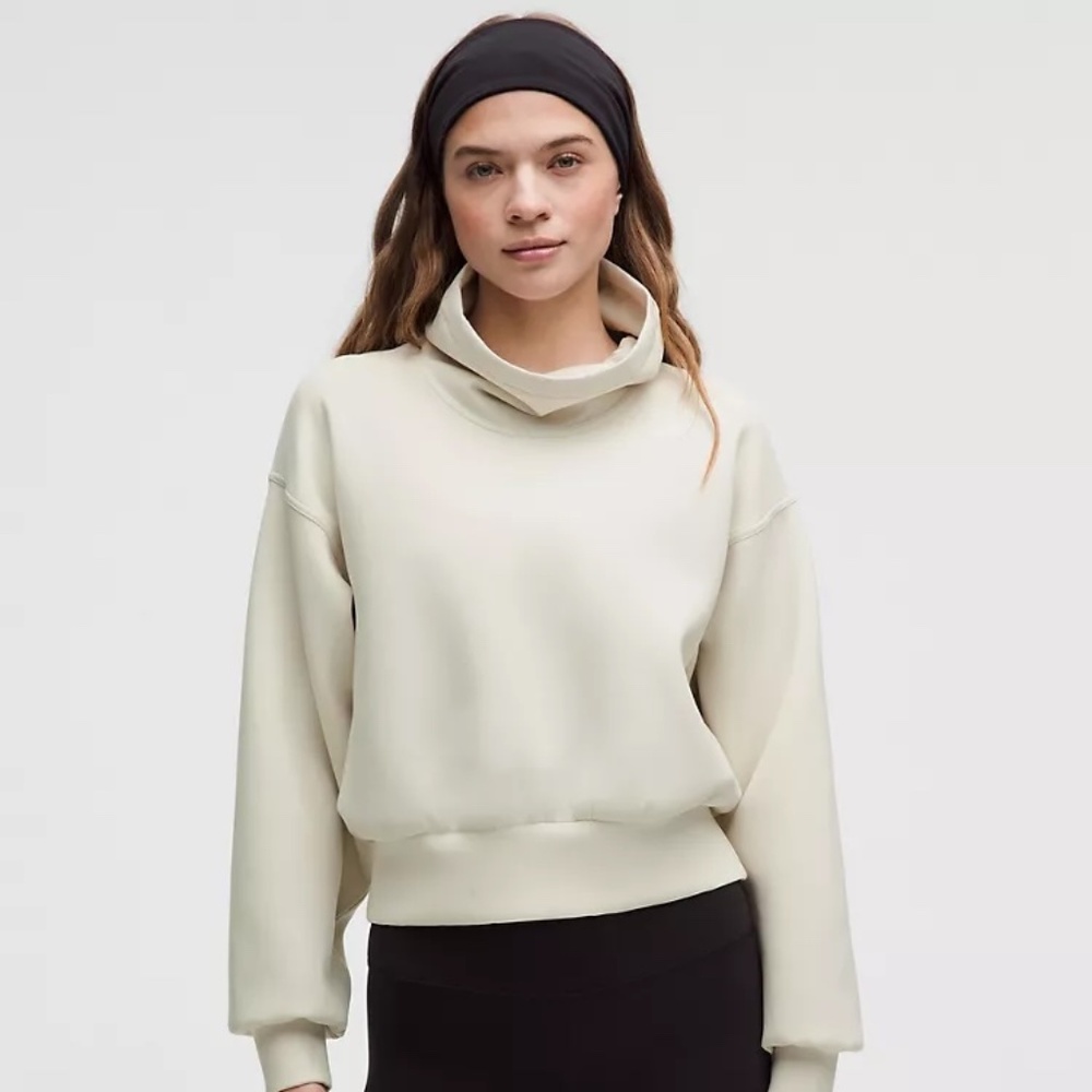 Lululemon Full Flourish Pullover
